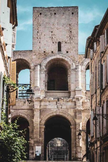 Appartement A Pied Du Centre Avec Place De Parking Arles Ngoại thất bức ảnh