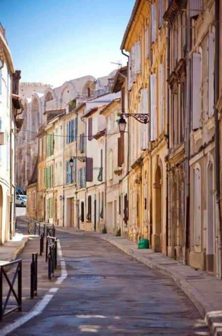 Appartement A Pied Du Centre Avec Place De Parking Arles Ngoại thất bức ảnh